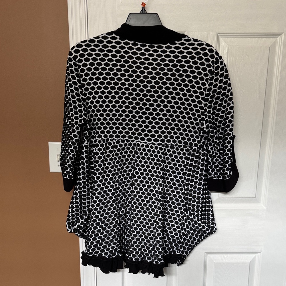 Joseph Ribkoff Monochrome Patterned Blazer - Picture 6 of 8